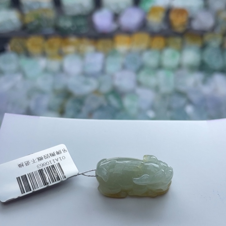 翡翠颈饰未镶嵌貔貅