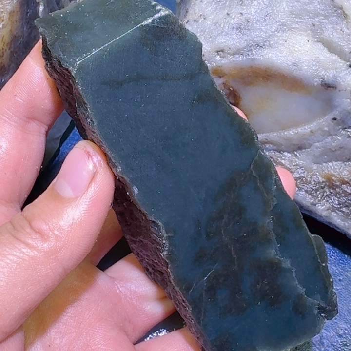 和田玉未镶嵌珠宝半成品