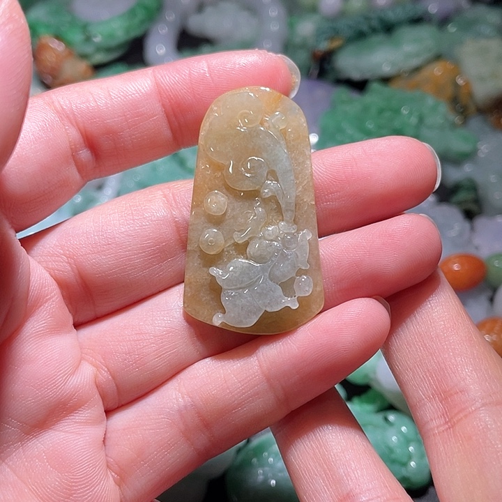 颈饰未镶嵌翡翠天