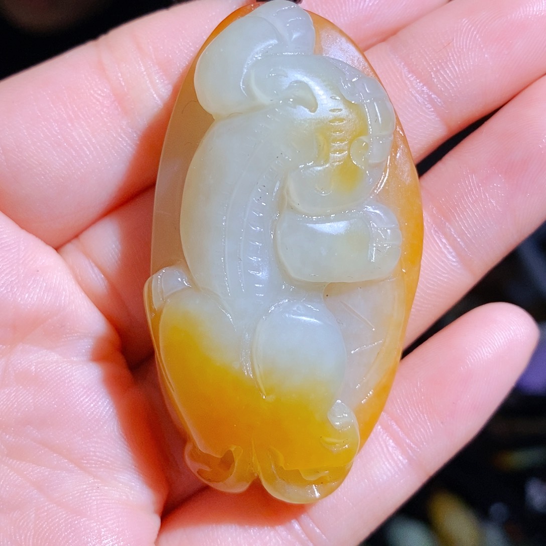 和田玉颈饰未镶嵌