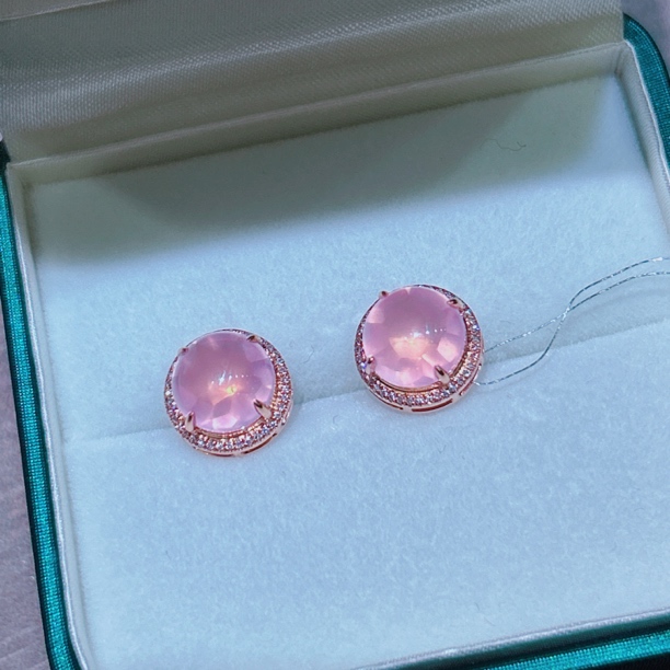 6ct 18k金镶嵌芙蓉石耳钉 3150