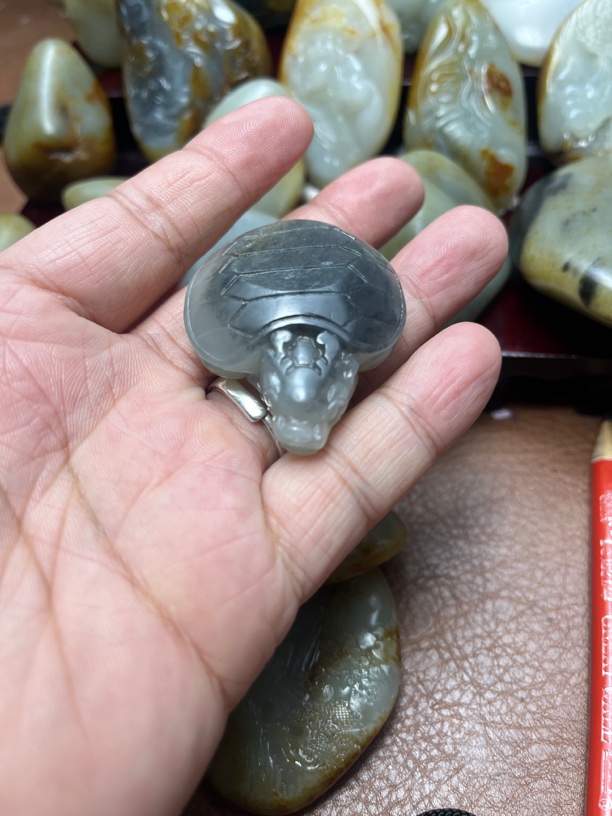青花黑白分明龙龟