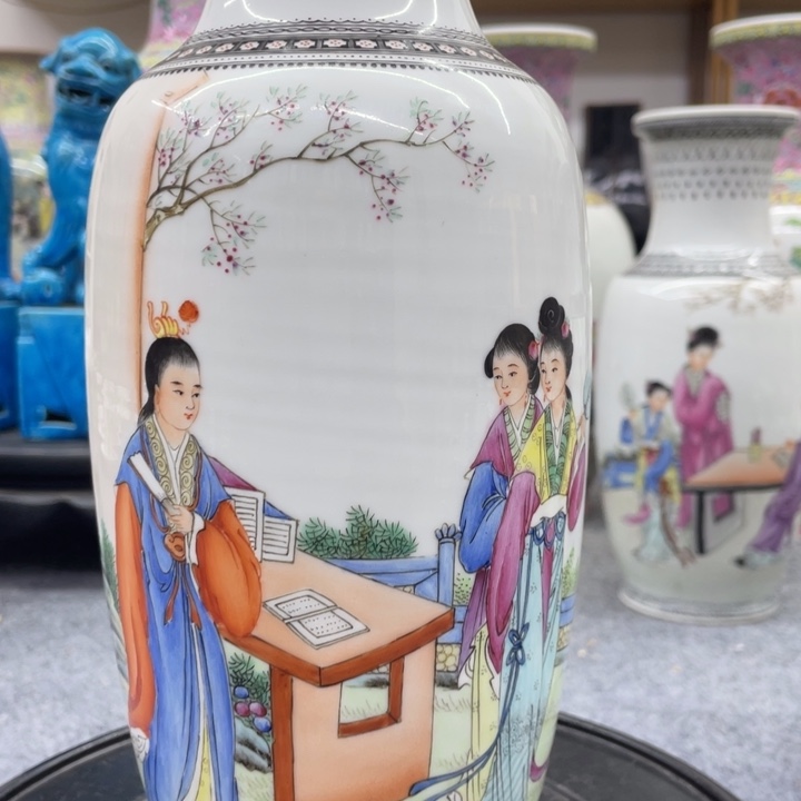 滴***寒瓷片景德镇粉彩花瓶