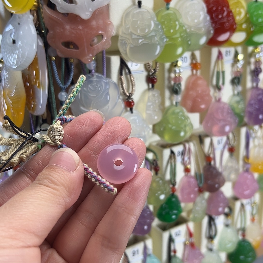 狡***米玛瑙/玉髓未镶嵌颈饰