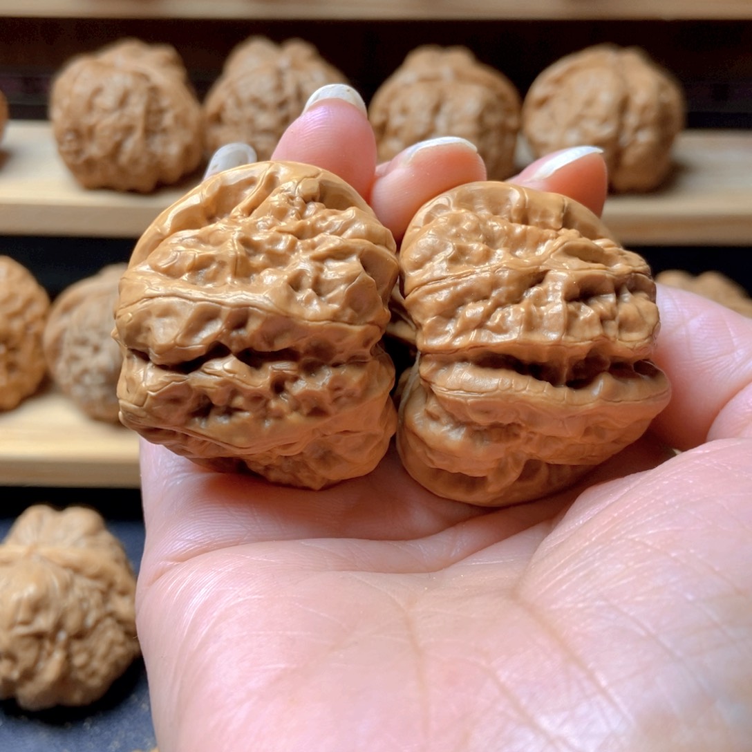 文玩核桃吊坠蛤蟆头