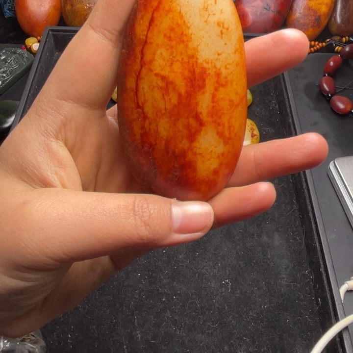 孤***浮和田玉未镶嵌颈饰