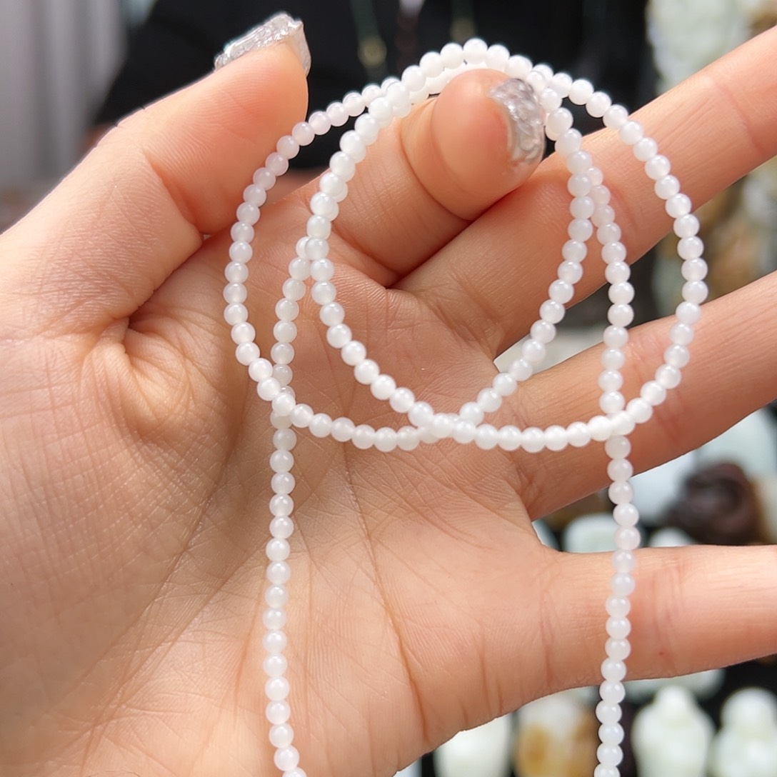 和田玉（糖玉）颈饰未镶嵌