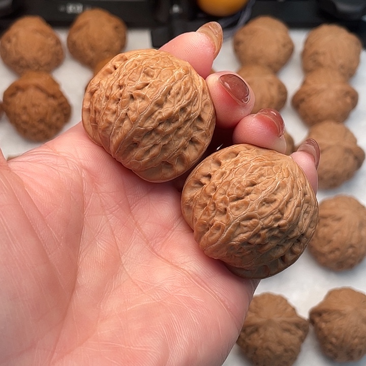 橄***绿核桃手串/手链铁锤38