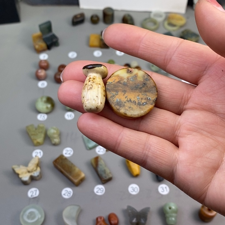 ****虎蛇纹石玉未镶嵌文玩百搭配饰