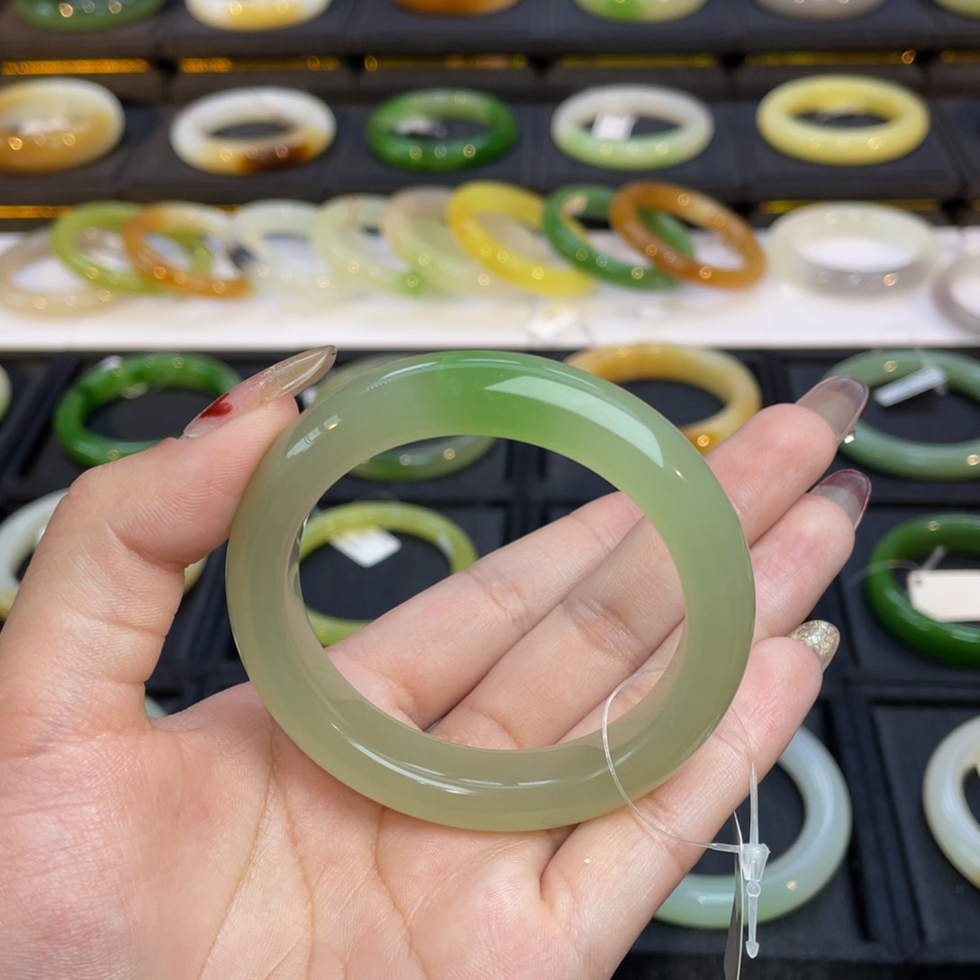 和田玉手镯未镶嵌李*辣