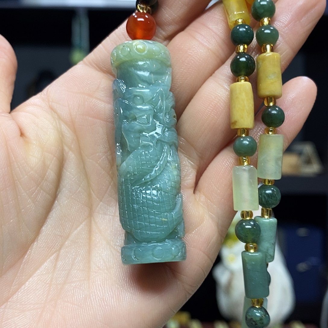 岫玉挂件吊坠未镶嵌