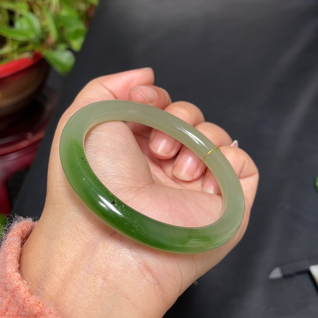 和田玉未镶嵌手镯一口翠