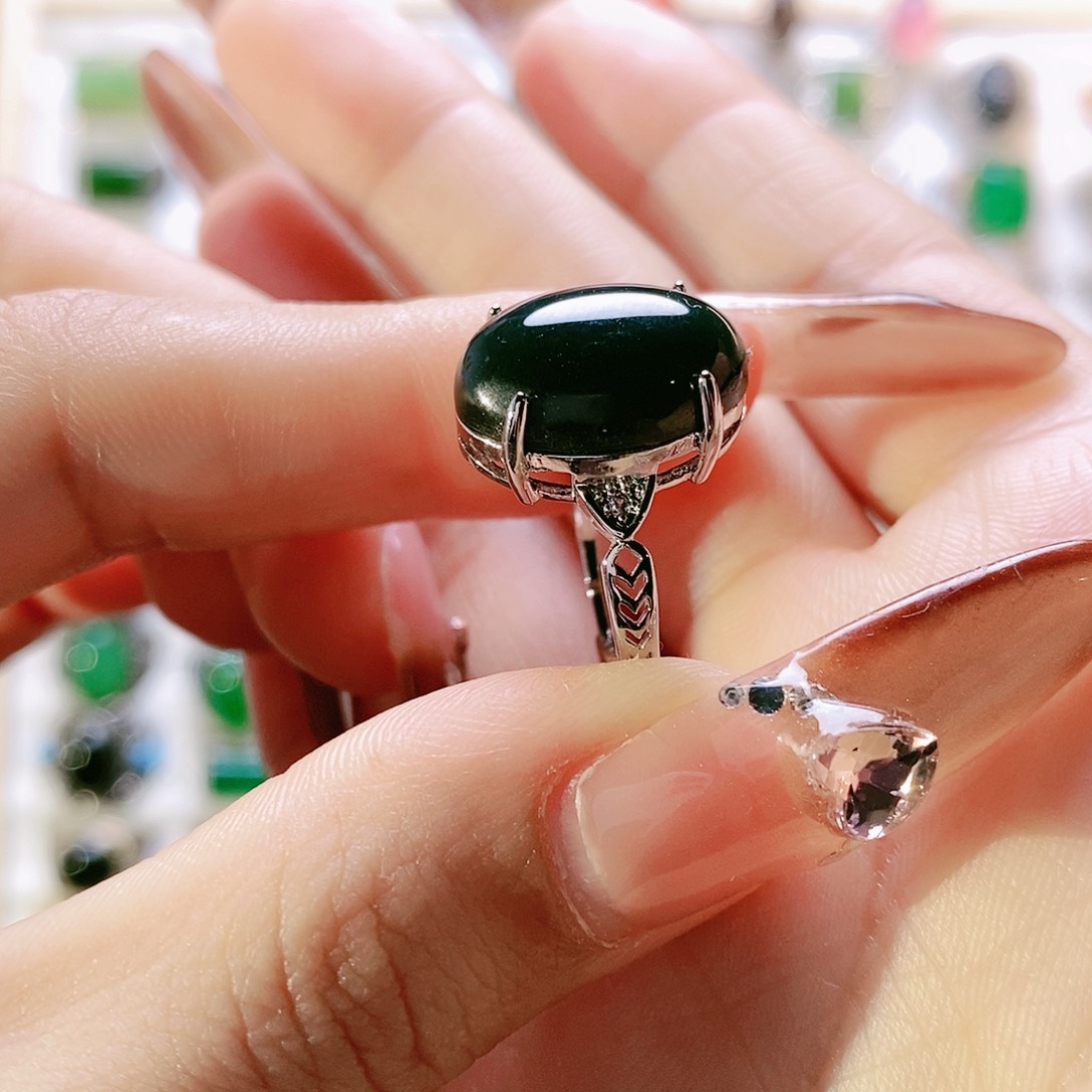 和田玉戒指未镶嵌