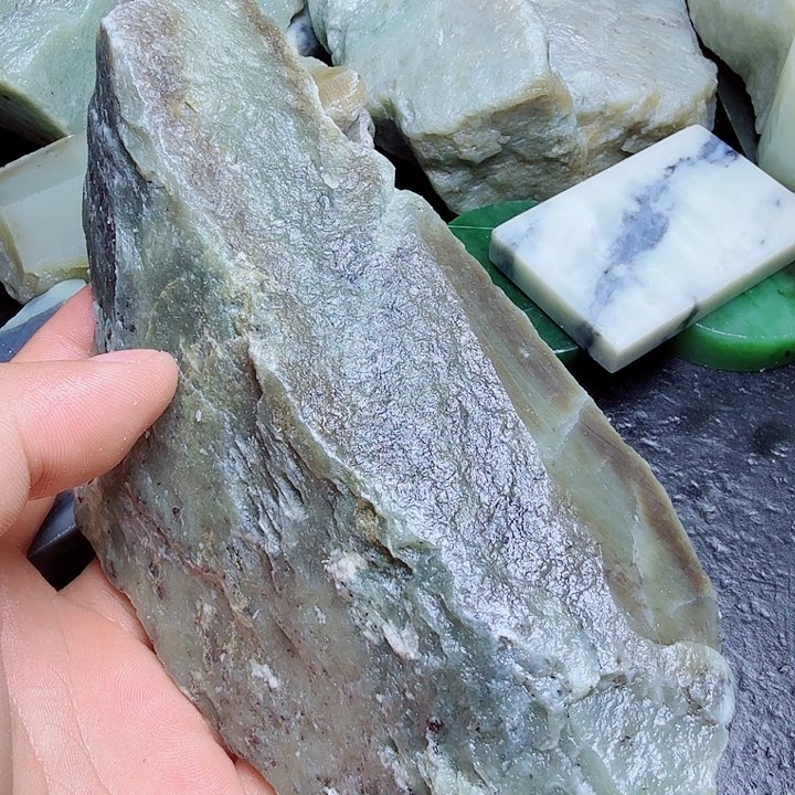 和田玉（糖玉）未镶嵌珠宝奇石