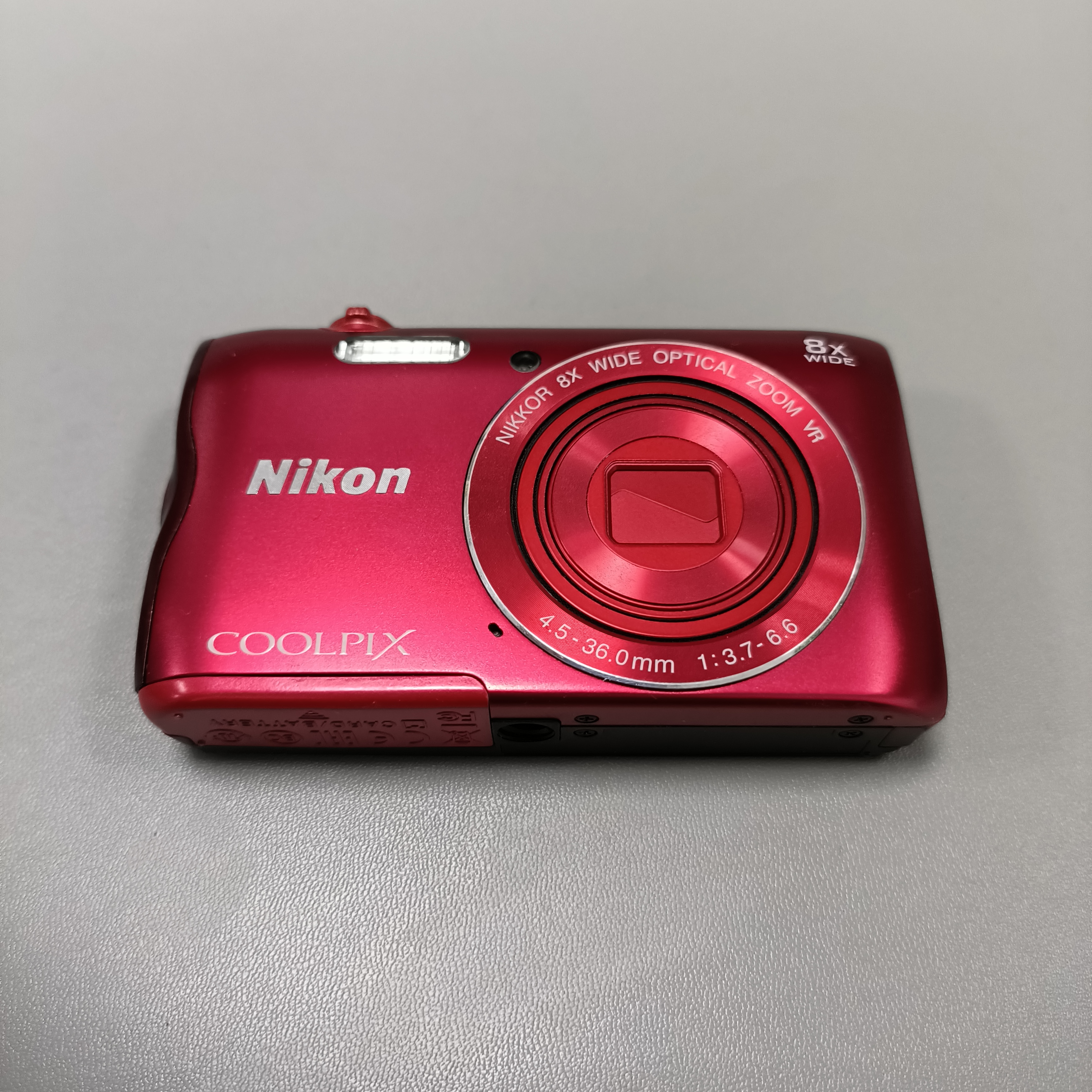 95新 Nikon/尼康 A300 酒红色 色彩鲜艳 人像奶油肌