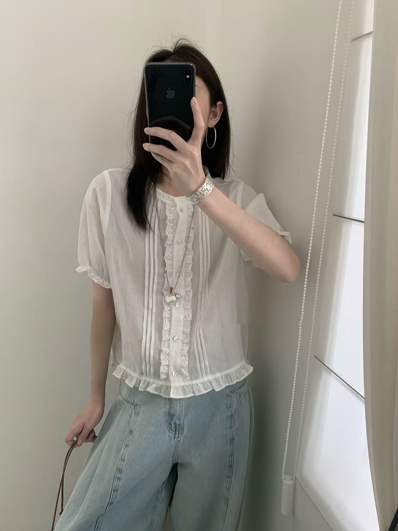 仓美美女装-圆领花边设计款T恤