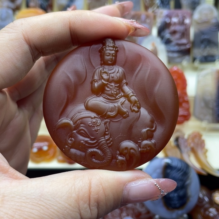玛瑙/玉髓吊坠(赠链)未镶嵌焱****斌吊坠