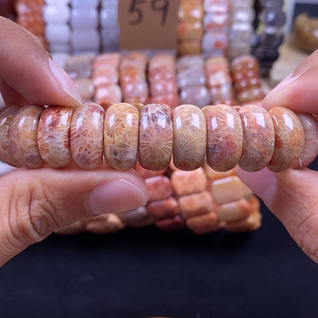 硅化珊瑚（珊瑚玉）未镶嵌手串满花99