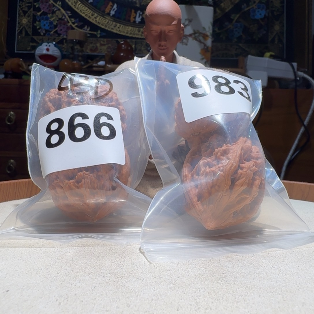 手***醜吊坠文玩核桃白狮子