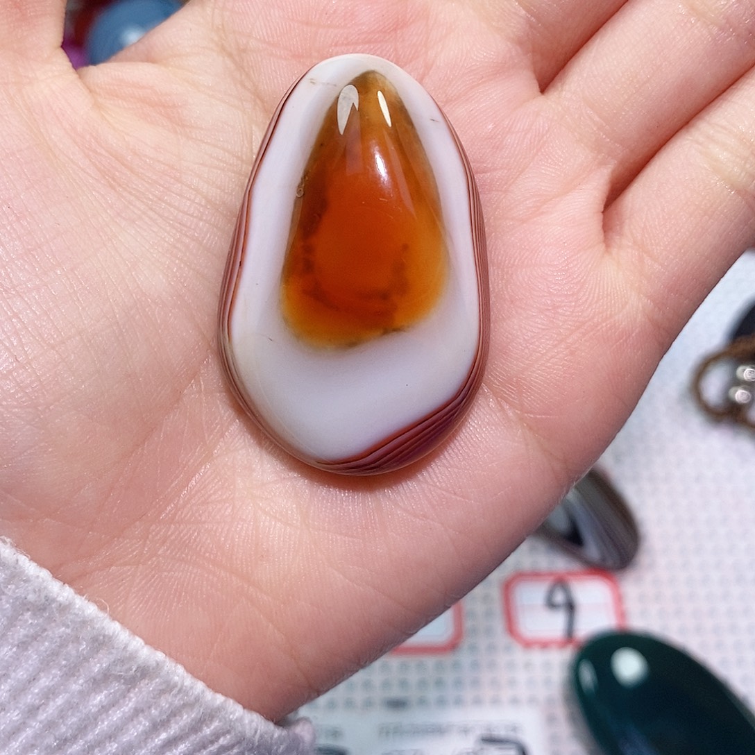 陶***亭玛瑙/玉髓未镶嵌珠宝奇石