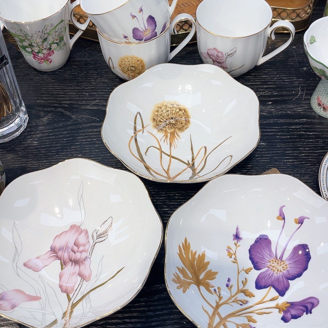 骨瓷三个斗碗————————————