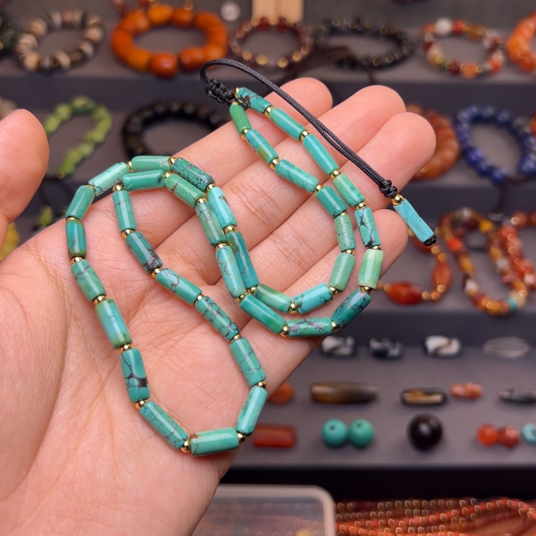 只买单纯的吊坠，没带链子，属的性质。ghfdsgghshhdgdgshj