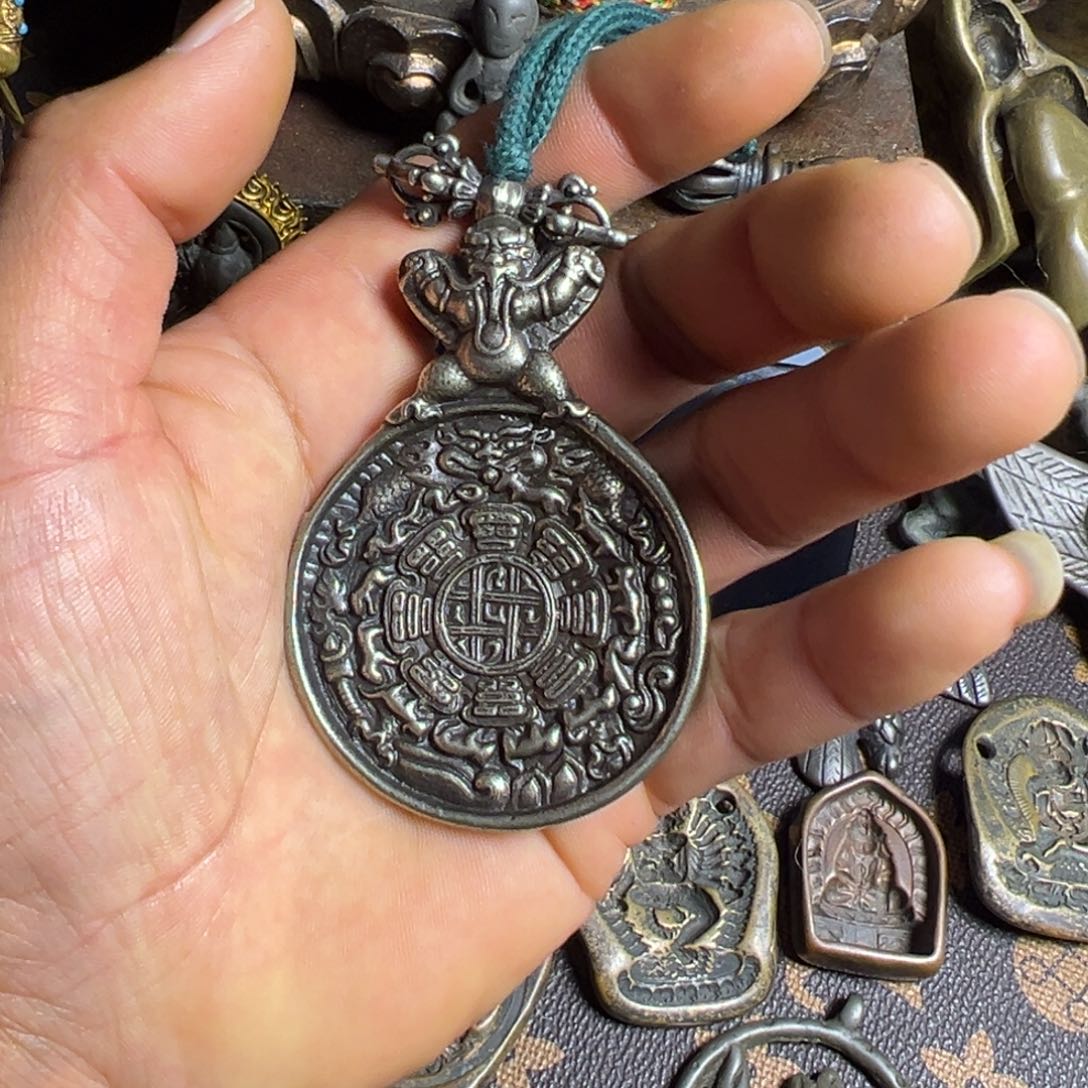 琉璃手工艺品谢谢