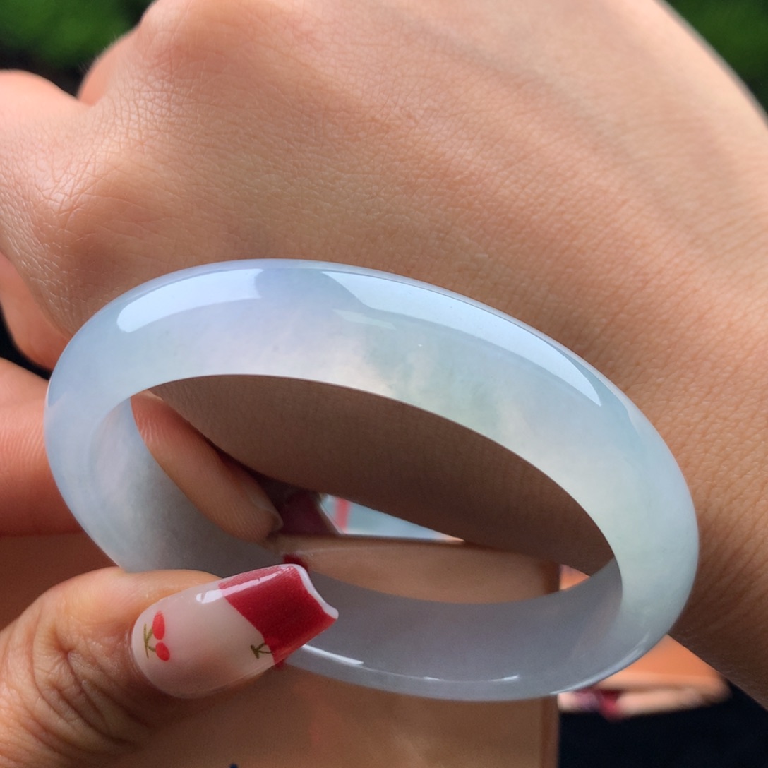 翡翠手镯未镶嵌手镯