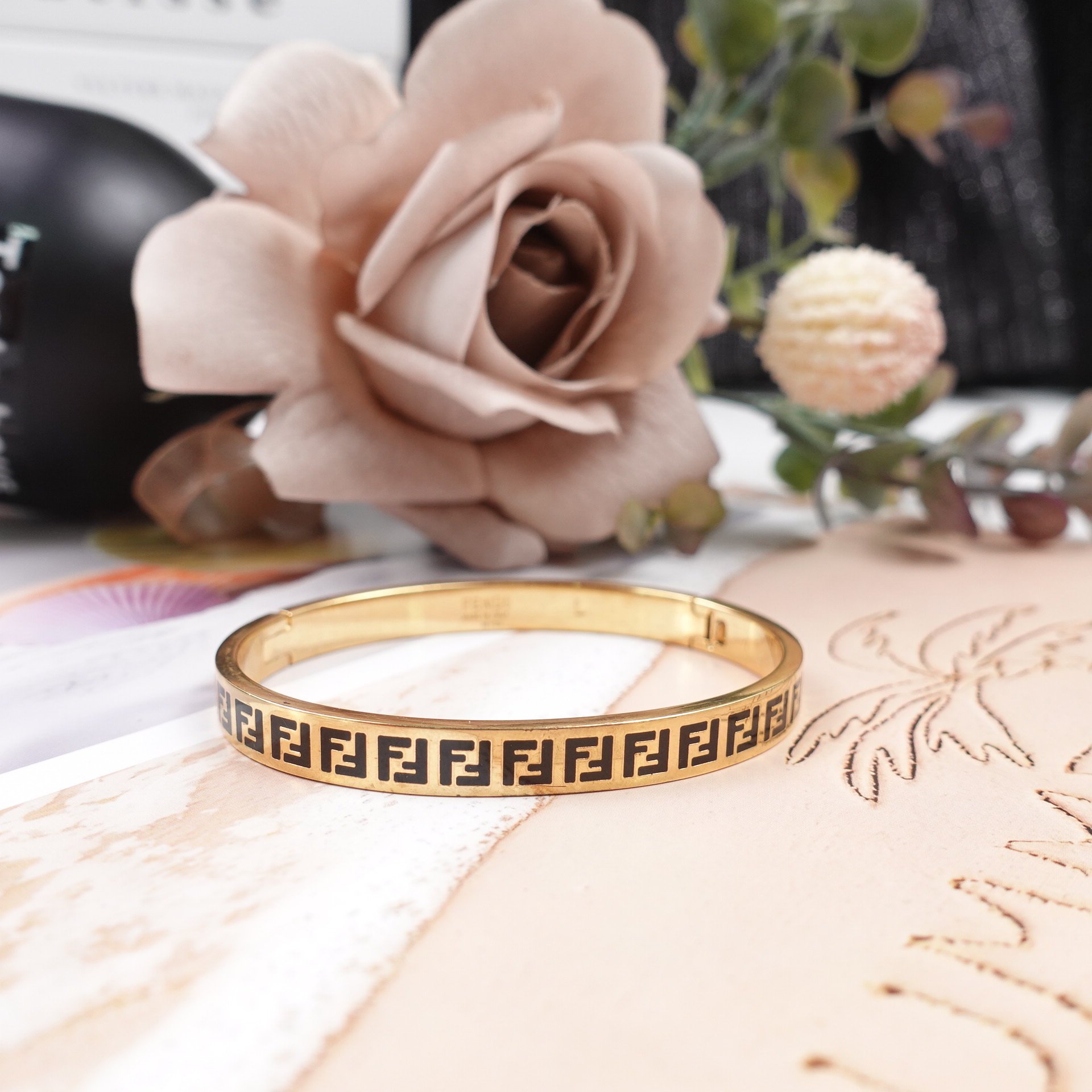 99新 FENDI/芬迪 手镯 /T10191931