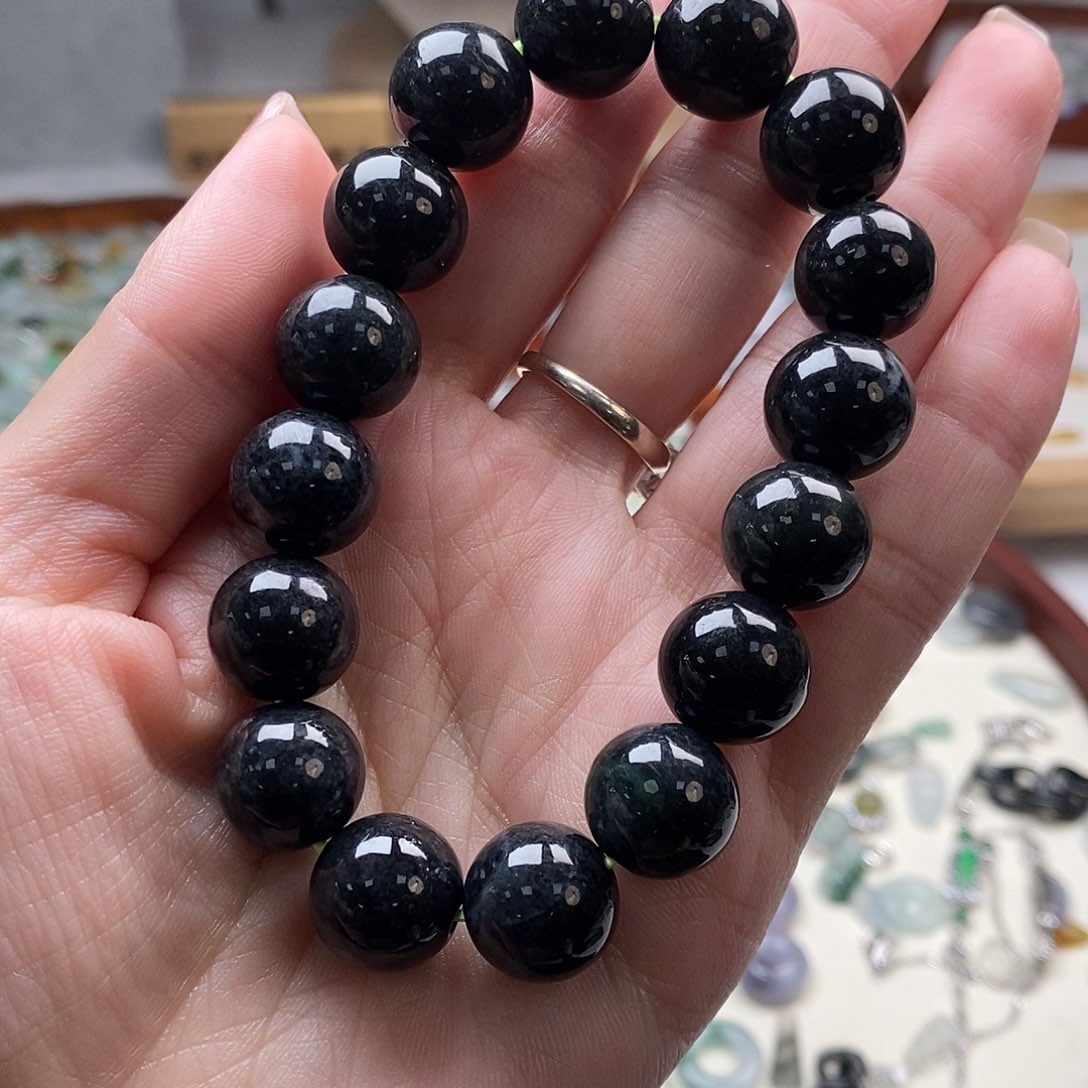 翡翠戒指未镶嵌乌鸡卡13手串