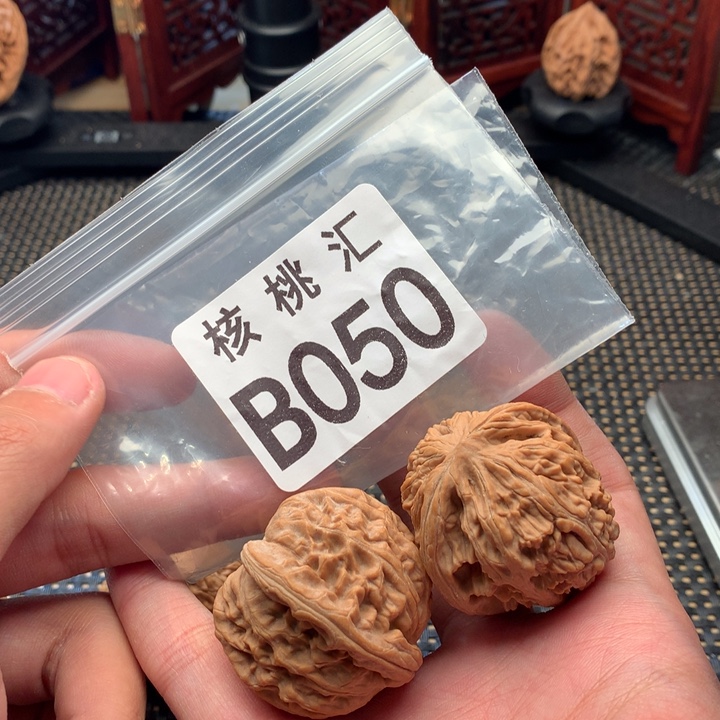 文玩核桃吊坠核老闷