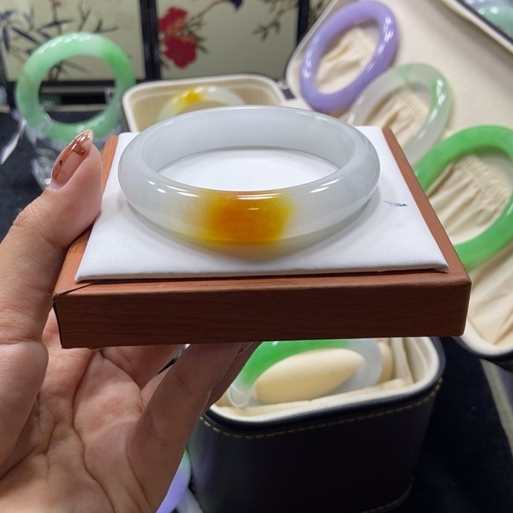 笑***笑非金属55/55手镯圈口