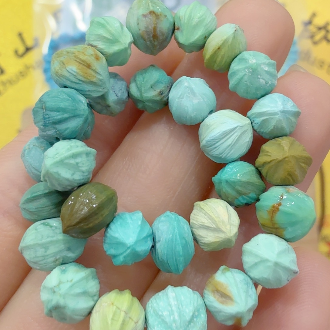 绿松石未镶嵌珠宝奇石