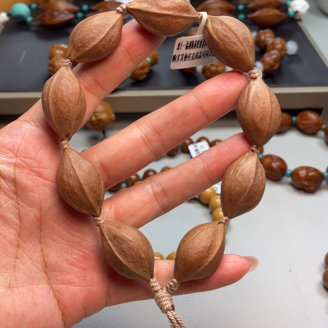 吊坠橄榄核铁核素串