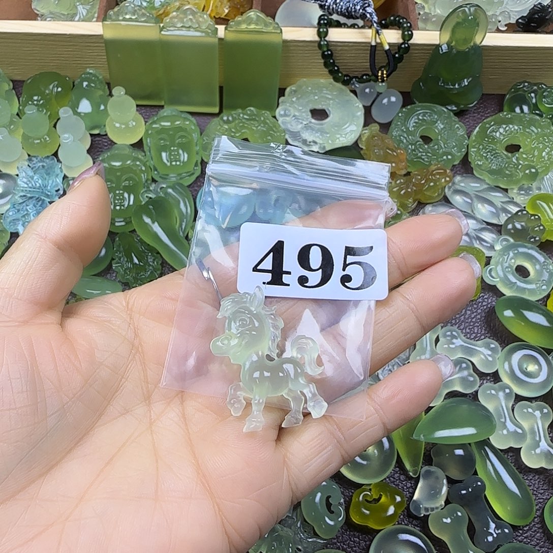 幸***来蛇纹石玉未镶嵌岫玉吊坠