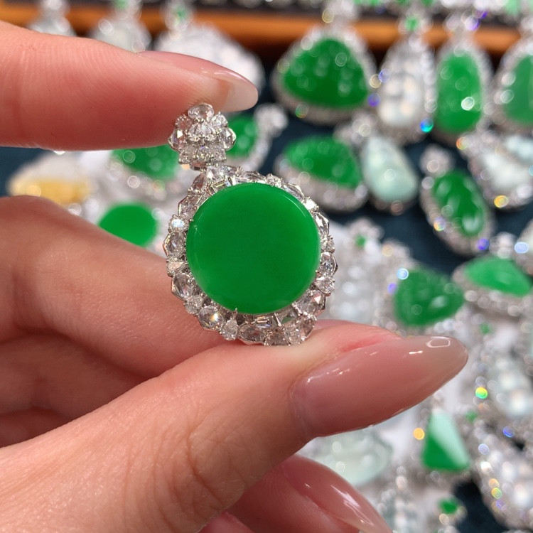 【闪购商品】翡翠颈饰18K金镶嵌静*分单2