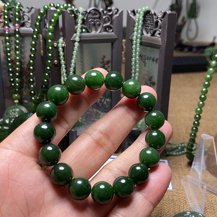 快***仙和田玉（碧玉）未镶嵌颈饰