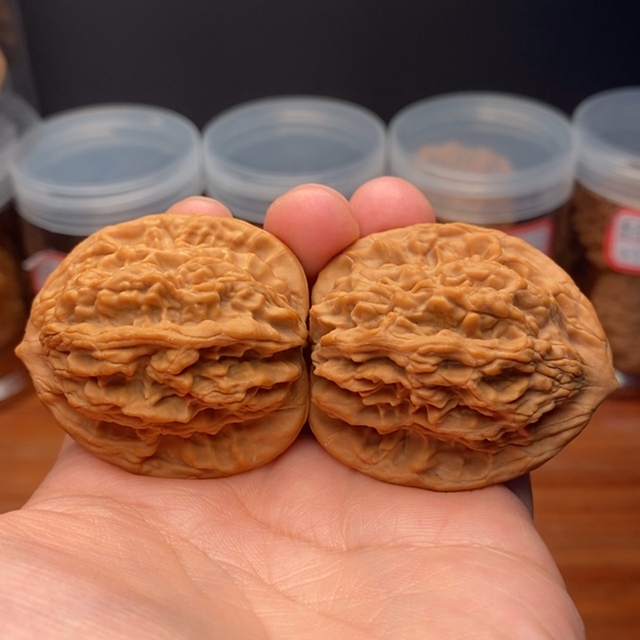 文玩核桃把件麻核桃麦穗虎头41