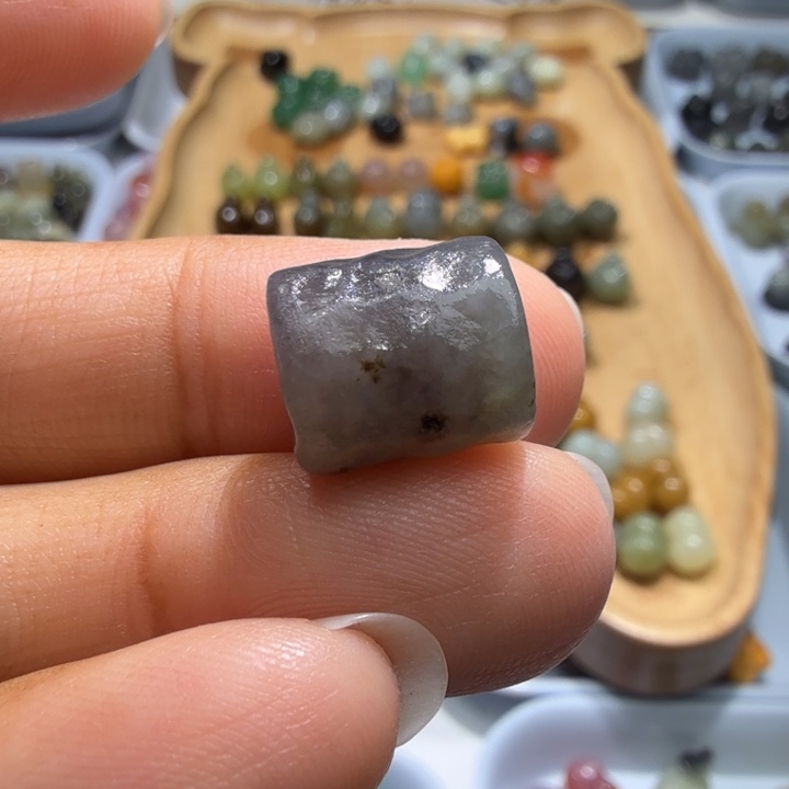 和田玉未镶嵌珠宝半成品