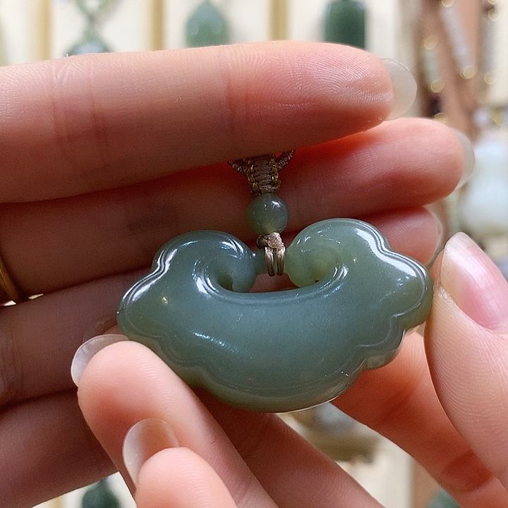 颈饰未镶嵌和田玉冷*