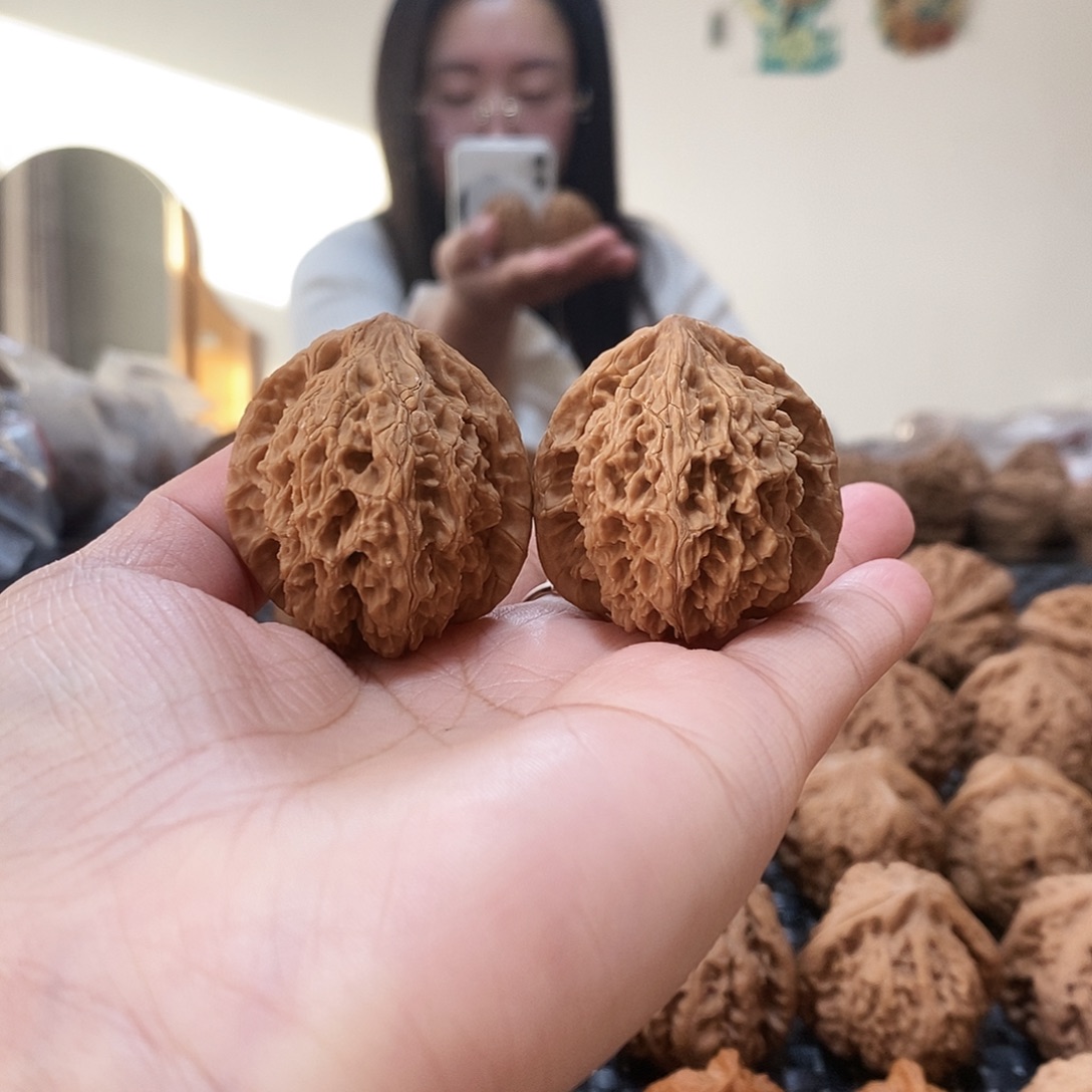 桃核吊坠蚂蚁沟36黄