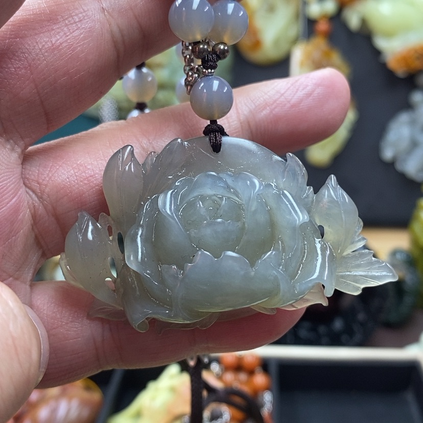 【闪购商品】蛇纹石玉吊坠未镶嵌