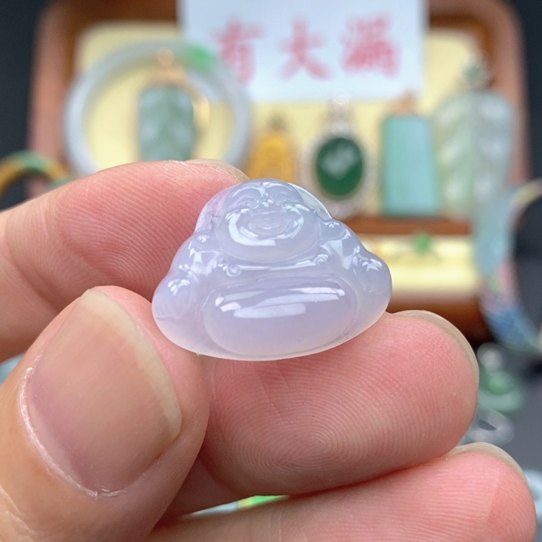 翡翠未镶嵌颈饰佛公