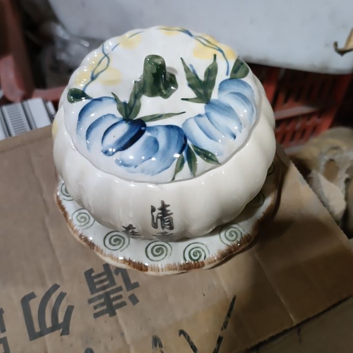 摆件陶瓷盘子碗啥都有