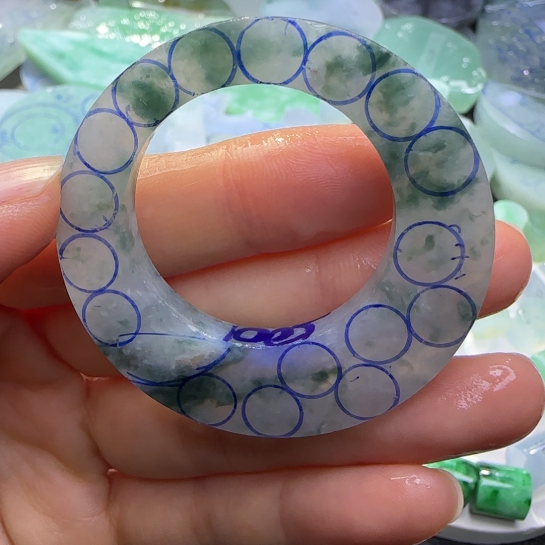 定制翡翠未镶嵌翡翠