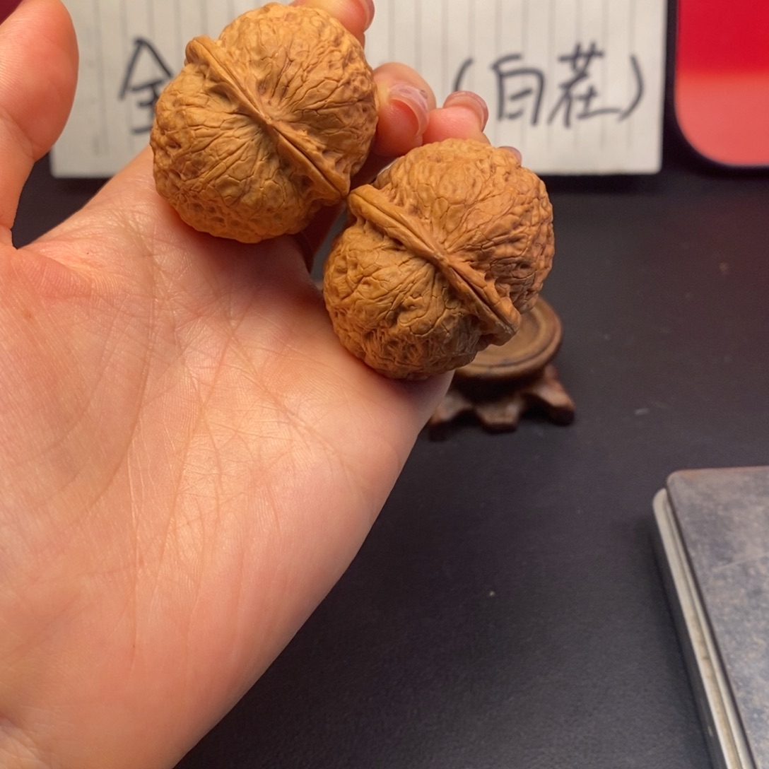 文玩核桃吊坠罗汉头