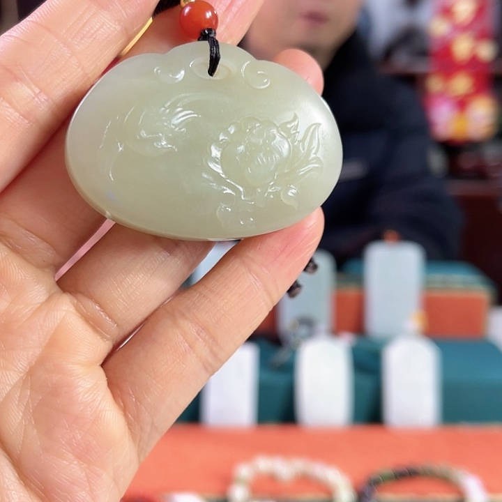 和田玉吊坠未镶嵌