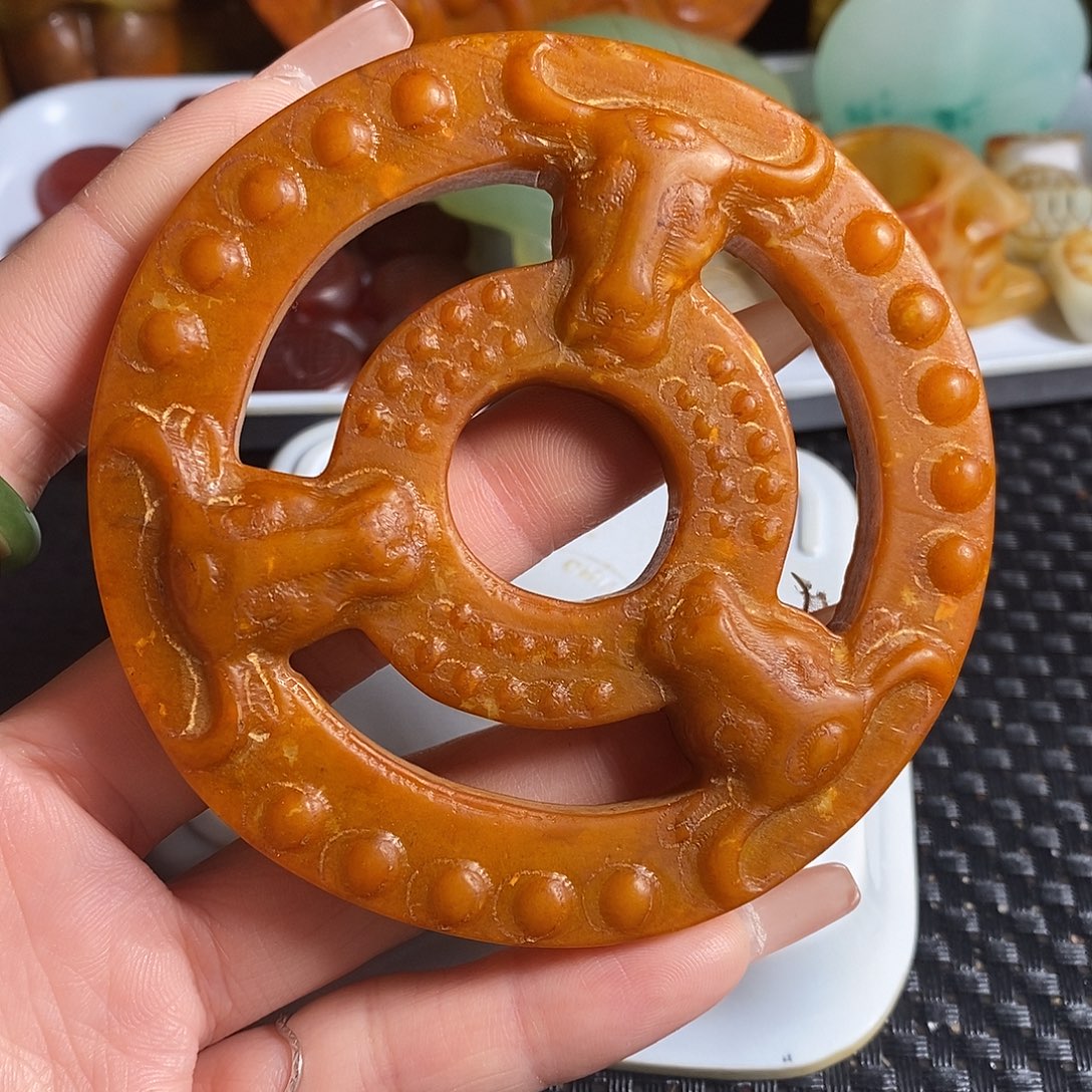 岫岩老玉（透闪石质玉）未镶嵌珠宝奇石