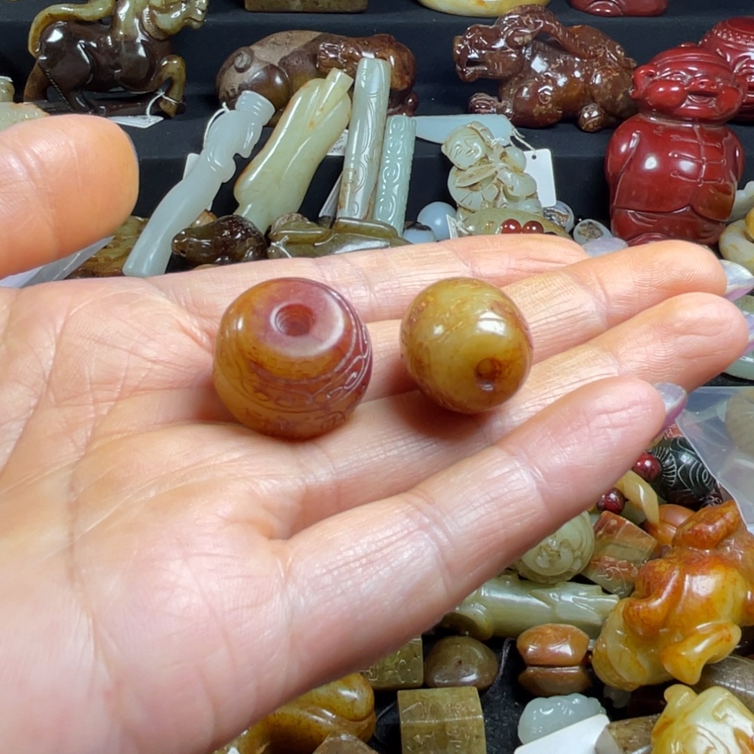 随***！和田玉未镶嵌颈饰