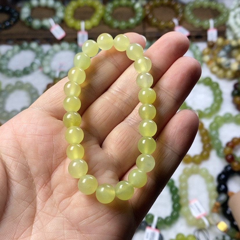 【闪购商品】蛇纹石玉手串未镶嵌卡8